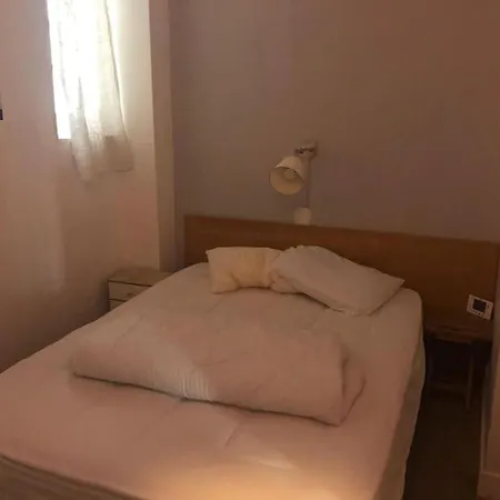 2 & 2 Double-bed In An Exclusive Paříž